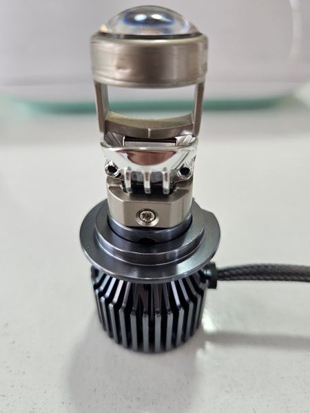 Becuri LED cu perdea statică încorporată | 6000Lm | 22W