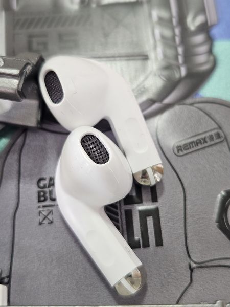 Наушники EARBUDS GS беспроводные в металлическом кейсе